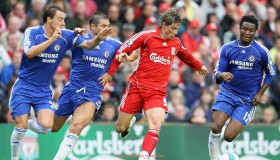 88看球网-世俱杯防守策略对比分析：不同球队如何筑起铜墙铁壁